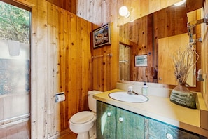 Shower, towels - Blufftop home with ocean views, dogs welcome (Sea Ranch)