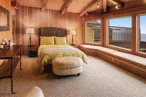 WiFi, bed sheets - Oceanfront seaside home with balcony & sweeping ocean views (Sea Ranch)