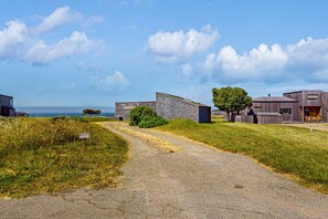Exterior - Newly remodeled ocean-view home with private hot tub & fireplace (Sea Ranch)