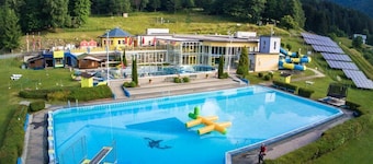 Luxury villa - base for outdoor adventure in summer and winter!