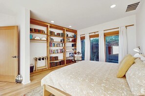Tabla de planchar con plancha, wifi y ropa de cama 