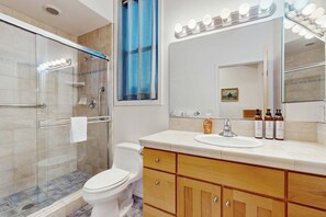 Shower, towels - Meadow home with hot tub & trail access, dogs welcome (Sea Ranch)