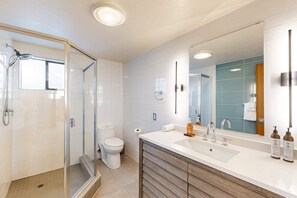 Shower, towels - Ocean-view meadow home with private hot tub, dogs welcome (Sea Ranch)