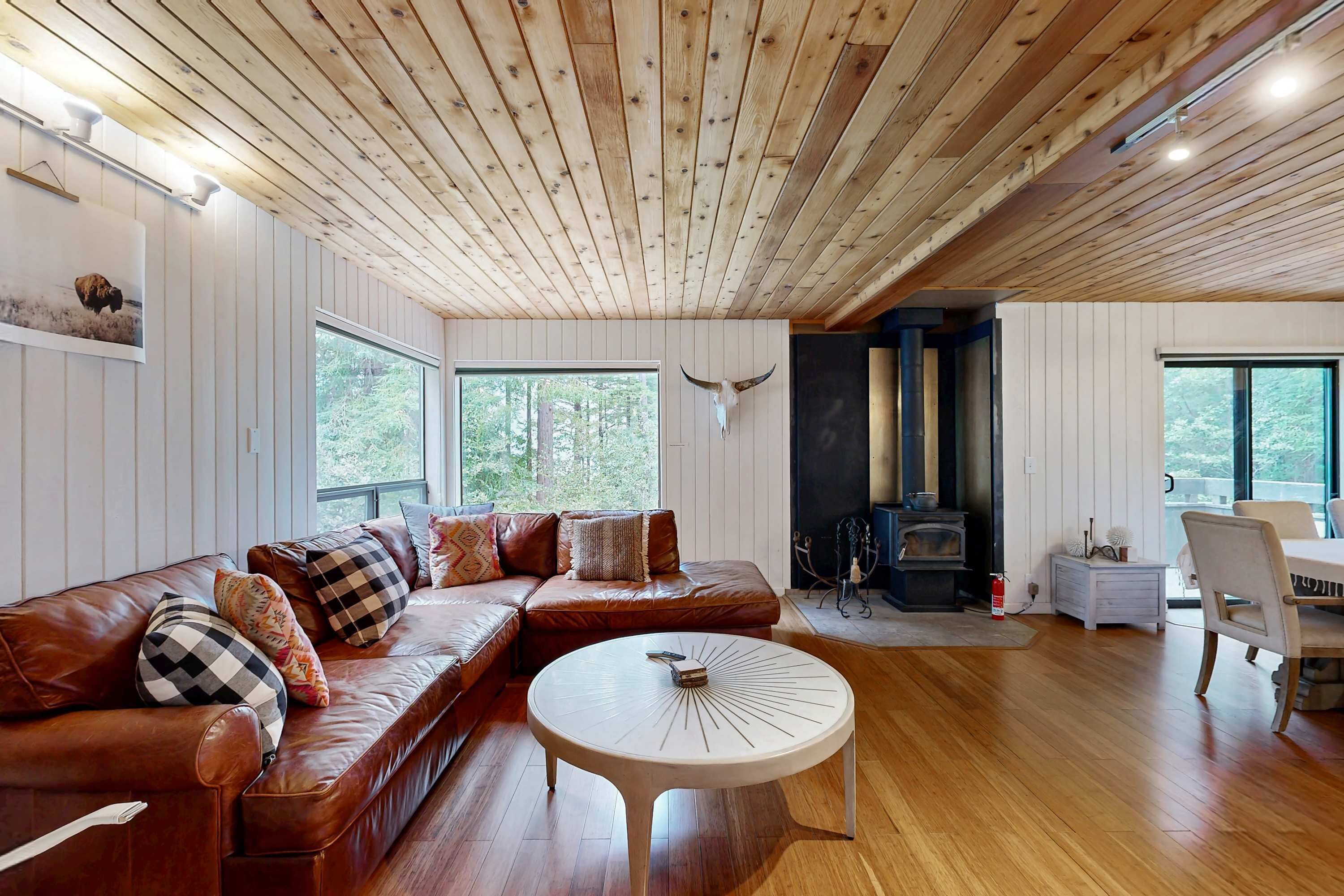 Sea Ranch 3br Home With Deck & Grill Near Shell Beach  Dogs Welcome - Sea Ranch, CA