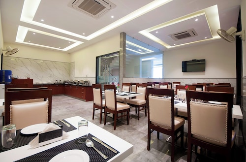 Z Premium Suites -Near IGI Delhi Airport