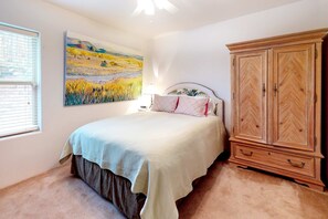 3 quartos, ferros/tábuas de passar roupa, Wi-Fi, roupa de cama