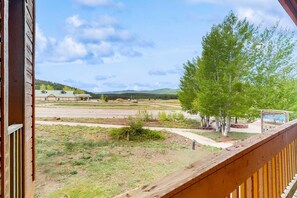 Property grounds - Christi Villa 100 - Near Ski, Hike, Bike & Dining (Angel Fire)