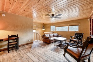 TV, fireplace, video games, offices - Casa Grande - Luxury 5BR & 5BA, Hot Tub, Gameroom (Angel Fire)