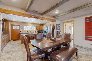 Dining - Casa de Rufina - Mountain Views, Firepit & Pets (Arroyo Seco)