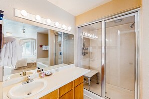 Shower, hair dryer, towels, shampoo - Lake Fork 10 - Ski In & Out Access & Balcony Views (Taos Ski Valley)