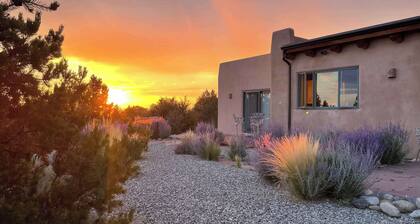 Casa Cielo - Sweeping Mountain Views & Hot Tub