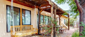 Shady Nook Mesa - Mountain Views, Hot Tub & Patio
