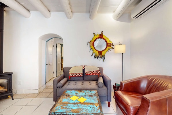TV, fireplace, offices