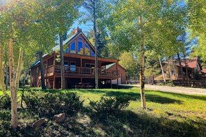 Exterior - Bear Haven - Serene Cabin, Close to Hiking & Golf (Angel Fire)