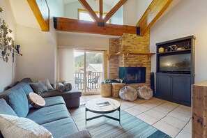 TV, fireplace - Lift West 215 - Walk to Lifts, Dining & Shopping (Red River)