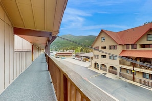 Property grounds - Lift West 215 - Walk to Lifts, Dining & Shopping (Red River)