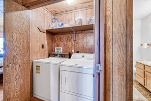 Interior - Trailhead Retreat - Hot Tub, Sauna, Trails & Golf (Angel Fire)