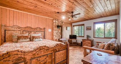Trailhead Retreat - Hot Tub, Sauna & Trails