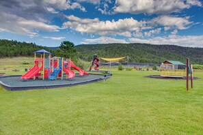 Children’s area - Snowfire 307A - Views & Walk or Shuttle to Lifts (Angel Fire)