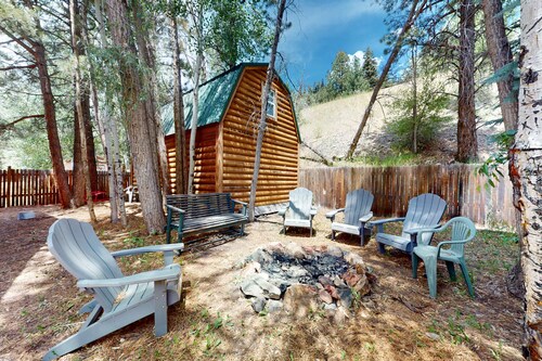 Hideaway on High - Mountain Views & Walk to Town
