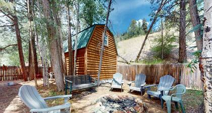 Hideaway on High - Mountain Views & Walk to Town