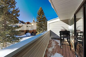Property grounds - Sierra Del Sol 6 - Hot Tub, Walk to Lifts & Dining (Taos Ski Valley)