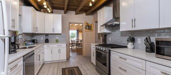 Medina Casita - Mountain Views, Firepit, Pets Okay