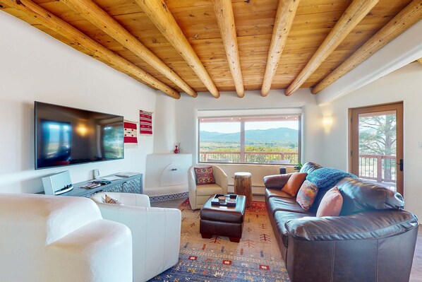 TV, fireplace, offices