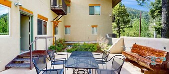 Sweet Retreat - Easy Ski Access, Gym & Game Room