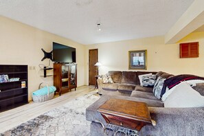 TV, fireplace, offices - Pine Valley Lodge - Views, Deck, Firepit & Sauna (Angel Fire)