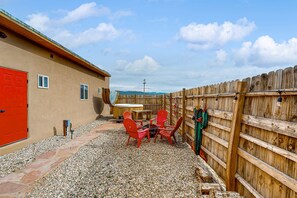 Terrace/patio - Margaritavilla - Sweeping Mountain Views & Hot Tub (El Prado)