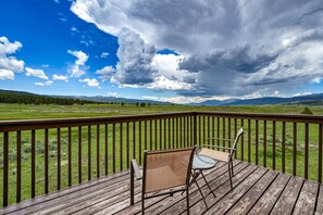 Property grounds - Mountain View Cabin | Pine Retreat | Starry Deck (Angel Fire)