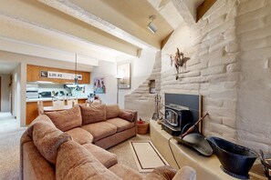 TV, fireplace, DVD player, offices