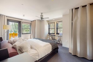 3 habitaciones, tabla de planchar con plancha, cuna de viaje y wifi 