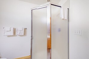 Shower, towels, shampoo