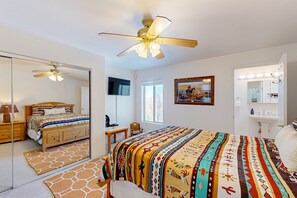 3 bedrooms, iron/ironing board, WiFi, bed sheets - Southwest Heaven - Sweeping Views, Hot Tub & Deck (Angel Fire)