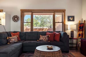 Living area - Laguna Azul | Big Patio Views, Trails & Pickleball (Santa Fe)