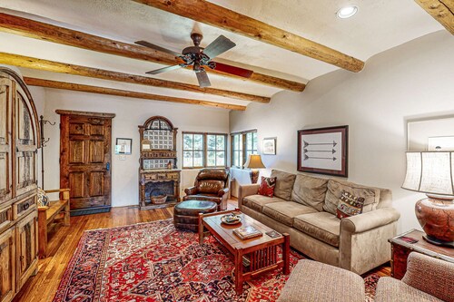 Mountain View Home | Private Yard | Near Plaza!