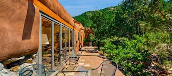 Casa De Las Piedras - Pueblo Style, Hiking & Views