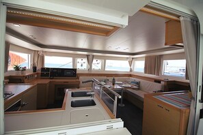 Dining - Sun-Kissed Sailing Adventure in Islas Sarónicas (Alimos)