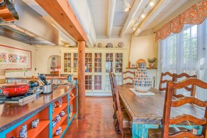 Dining - Casa De Muneco - Adobe Charm, Steps from Canyon Rd (Santa Fe)