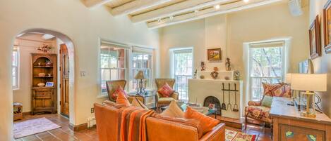 TV, fireplace, offices