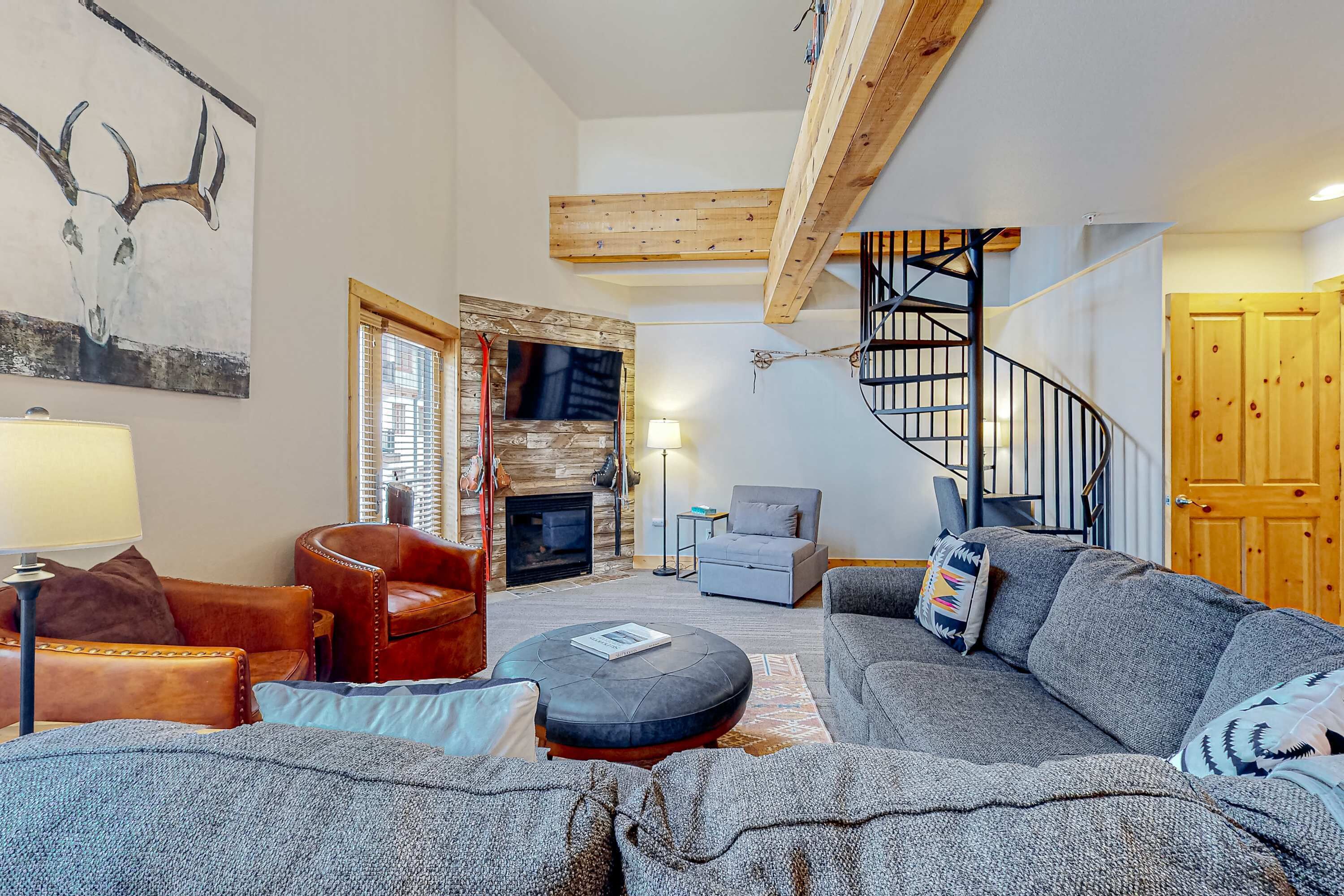 TV, fireplace, offices