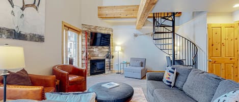 TV, fireplace, offices