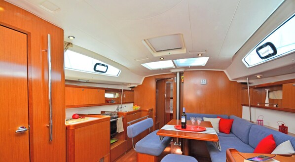 Dining - Sun-Kissed Sailing Adventure in Islas Sarónicas (Alimos)