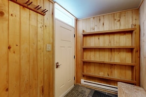 Interior - Sierra Del Sol 10 - Hot Tub, Walk to Lifts & Town (Taos Ski Valley)