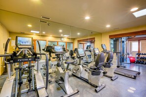 Fitness facility - El Corazon 30 - Cozy Patios & Steps to the Plaza (Santa Fe)
