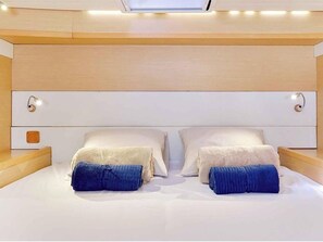 6 bedrooms
