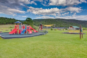 Children’s area - Snowfire 308A - Views & Walk or Shuttle to Lifts (Angel Fire)