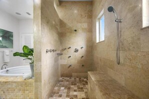 Deluxe Villa | Bathroom - New Luxe Super Villa by The Glam Homes (Plantation)